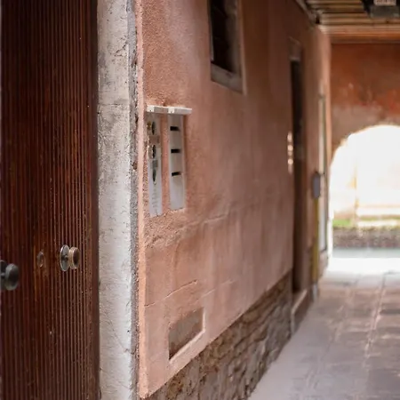 Apartament Ca Della Luna Venexiana By Venicevillas