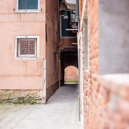 Ca Della Luna Venexiana By Venicevillas *